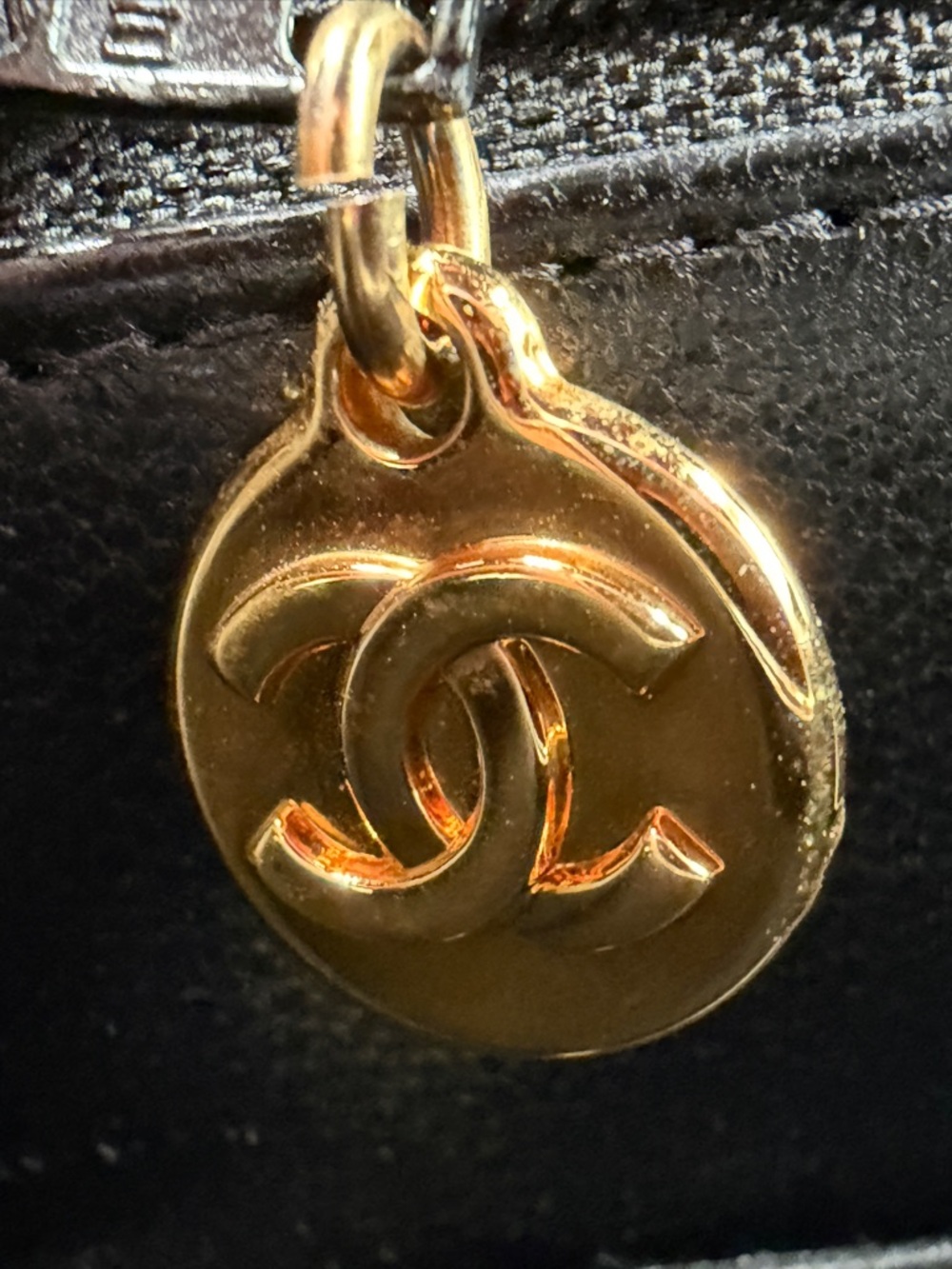 Chanel Authentic Vintage Deep Black Velvet Briefcase Gold Hardware, 1994-1996 - Picture 10 of 15